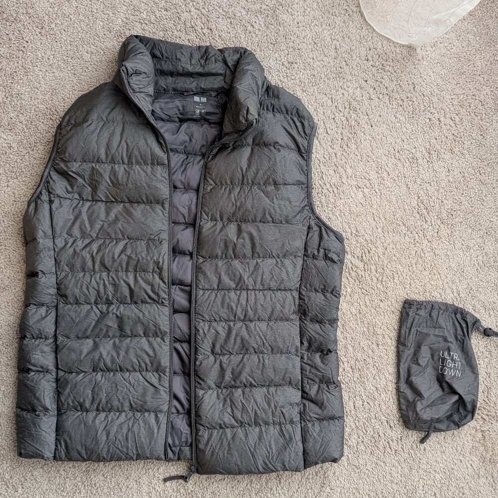 Uniqlo Black Lightweight Packable Down Vest